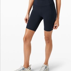 Invigorate High-Rise Short 8" Camo Print